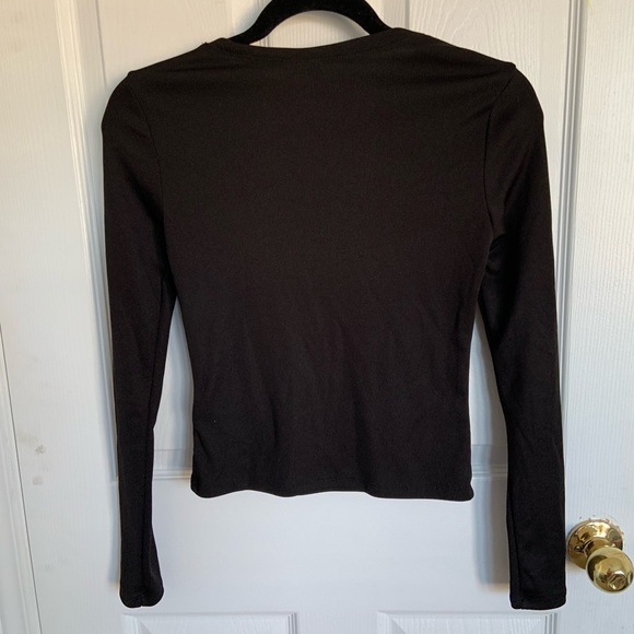 H&M, Black Front Cutout Ribbed Long Sleeve Top, Size: Small - Picture 3 of 4